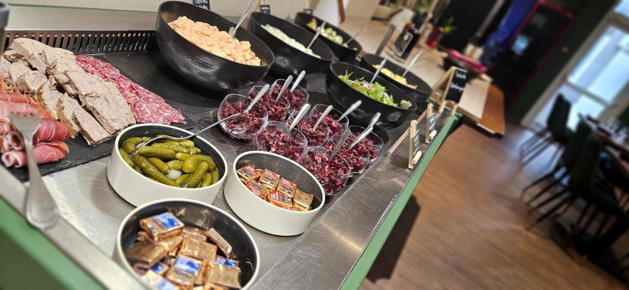 Logis Hotel Restaurant L'Abri Blavozy Dış mekan fotoğraf